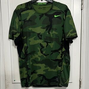 Nike Pro Men's Green Camo Short Sleeve Tee